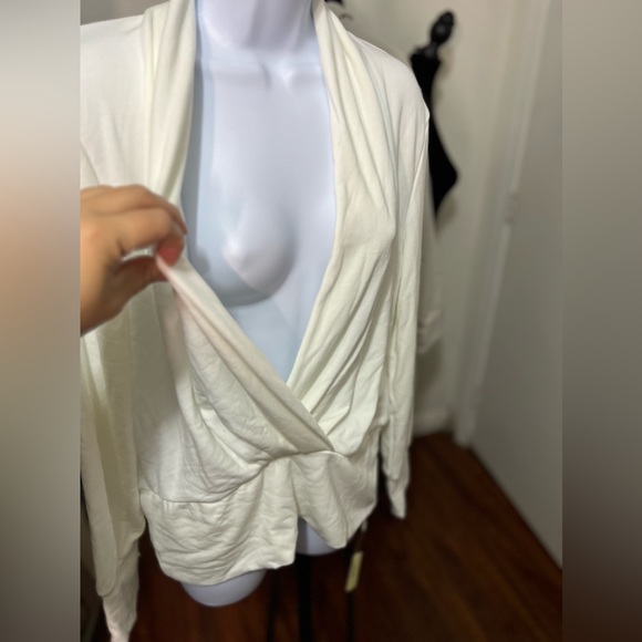 OGL Eco-Mousse®2.0 Surplice Tuckable Top - Picture 3 of 5